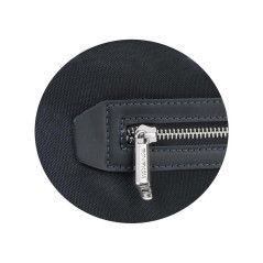 Rivacase 8330 39,6 cm (15.6") Borsa da corriere Nero