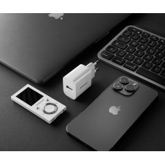 Intenso 1x USB-A Adapter weiß Universale Bianco AC Interno
