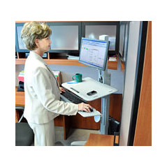 Ergotron WorkFit C-Mod, Single Display Sit-Stand Workstation 68,6 cm (27") Pavimento Grigio