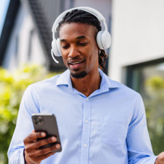 Logitech Zone Wireless 2 ES Auricolare Con cavo e senza cavo A Padiglione Musica e Chiamate USB tipo-C Bluetooth Bianco