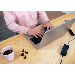 Trust Primo adattatore e invertitore Interno 45 W Nero