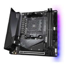 GIGABYTE B550I AORUS PRO AX Scheda madre - CPU AMD Ryzen 5000, VRM a 8 fasi, fino a 5300 MHz DDR4, 1xPCIe 4.0 + 1xPCIe 3.0 M.2,
